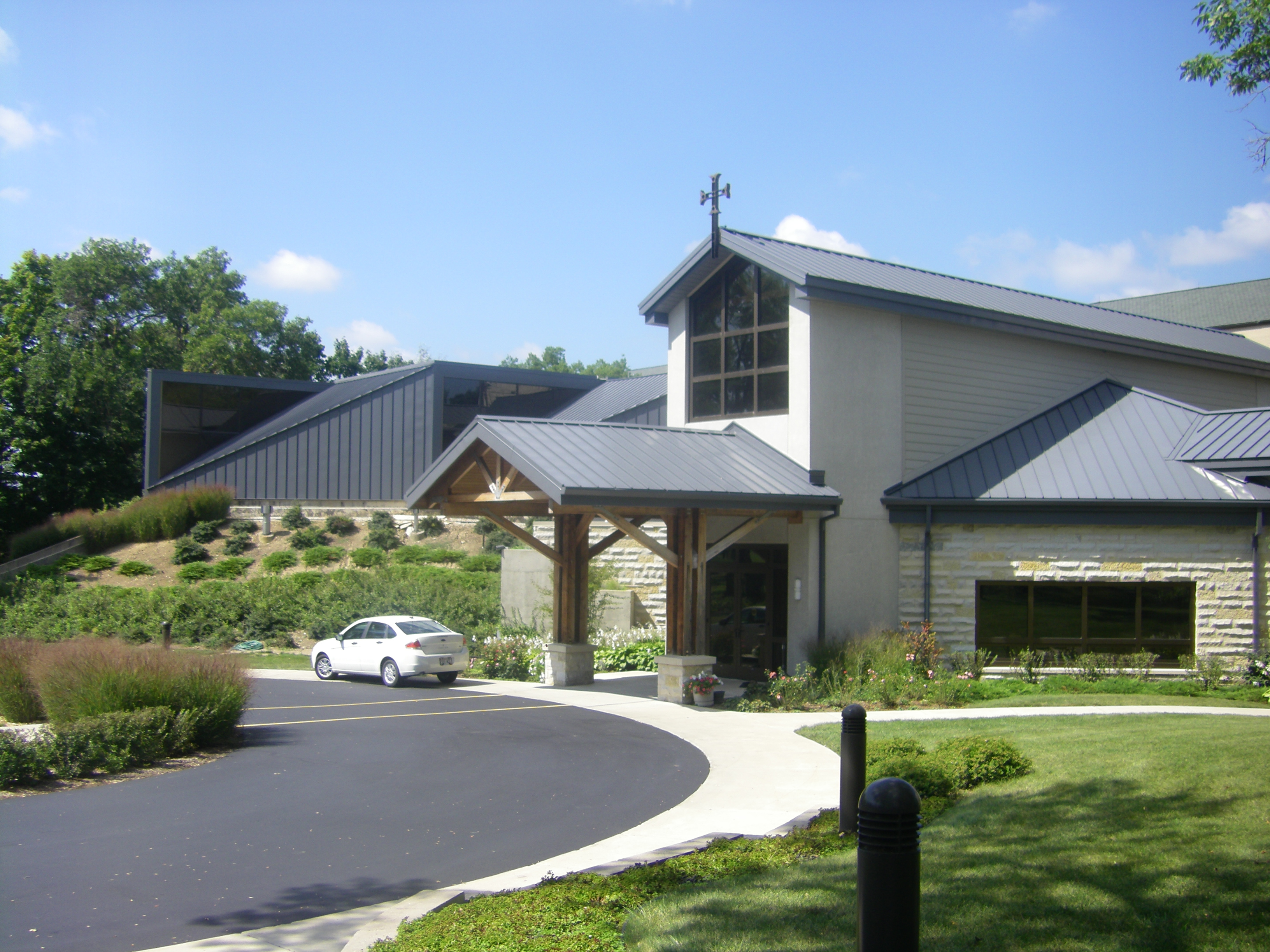 Monasteries are true and proper oases for humanity, Benedict XVI